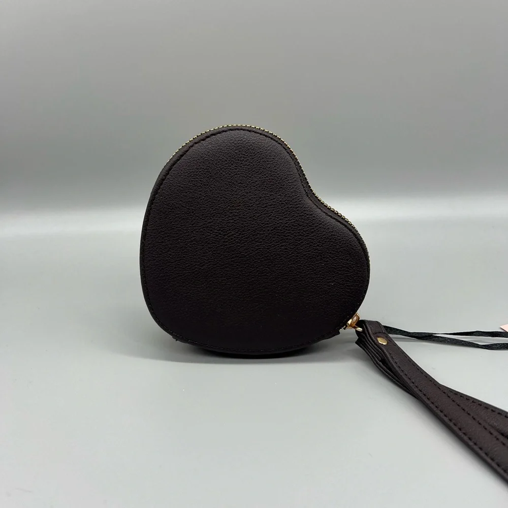Juicy couture retro vibe heart zip around wristlet‎ wallet